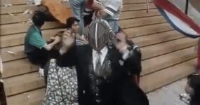 https://imgs.plurk.com/QwD/gTE/66mnJT0eYEX41WEY9fKgTmdZGPV_lg.gif