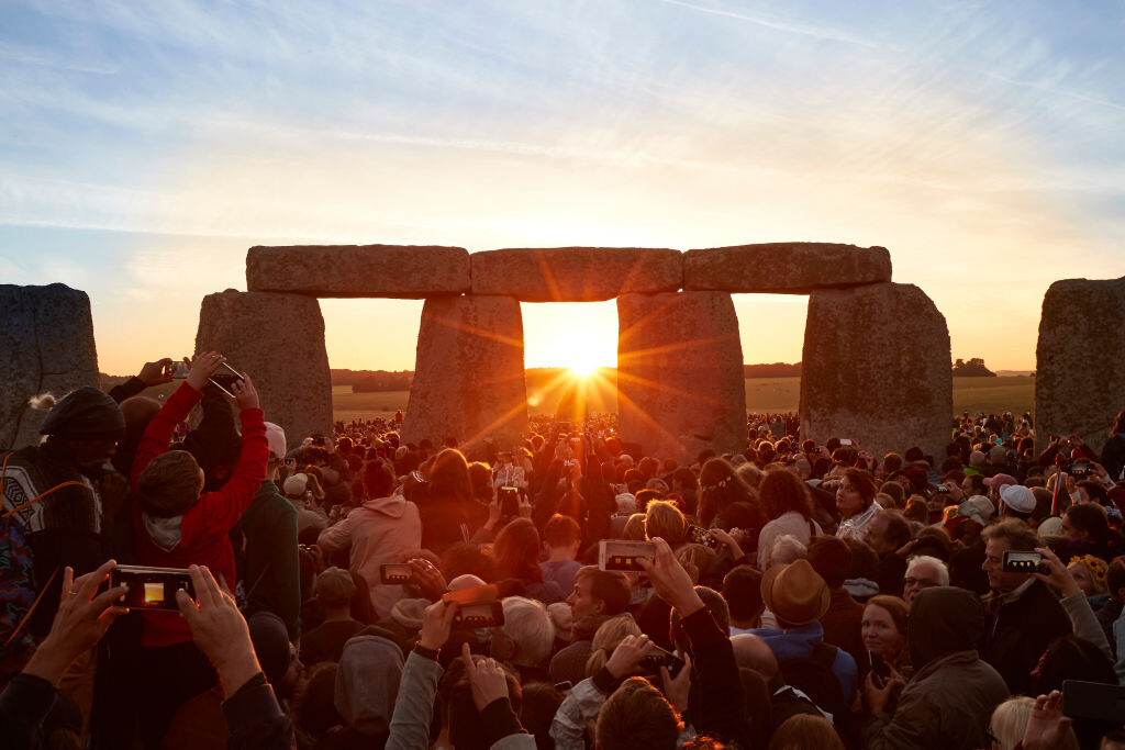 Alice☆ Summer Solstice at Stonehenge Live!因為疫情關係 今年好多活動都是這句話開頭... 英國